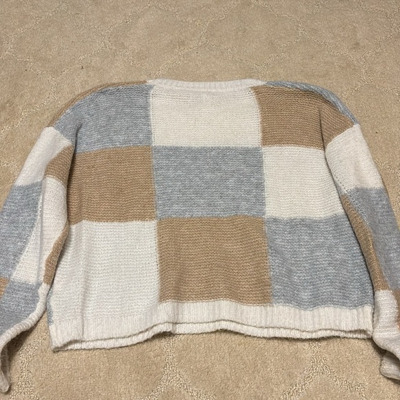 Dreamers Crop Sweater - Picture 3 of 4